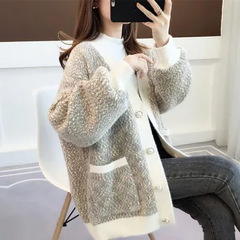 2021 jesenné a zimné nové voľné veľké veľkosti pletený sveter ženy lenivý štýl pribrala strednej dĺžky noriek fleece sveter cardigan