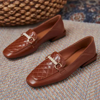 Dámske originálne kožené reťazca deciration slip-on bytov mokasíny voľný čas mäkké pohodlné štvorcové prst moccasins bežné denné topánky