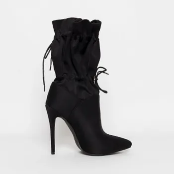 Dámske topánky v čiernej vysoké podpätky špicaté topánky dámske móda, topánky, vysoké podpätky, topánky dámske vysoké podpätky